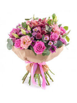 Букет из орхидей, роз, хризантем, эустом и декоративной зелени