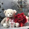 Набор из букета красных роз, мягкой игрушки «Медвежонок» и конфет «Raffaello»